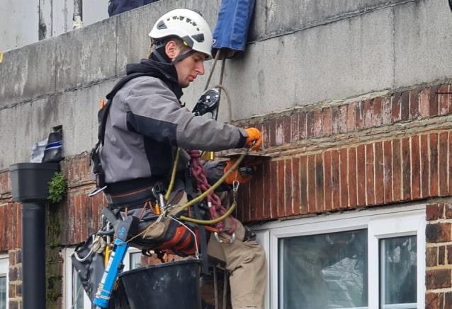 ssg abseiling maintenance rope access services uk